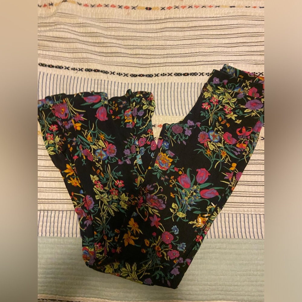 Gypsy Queen Bells in Black Floral
SPELL - Picture 4 of 10